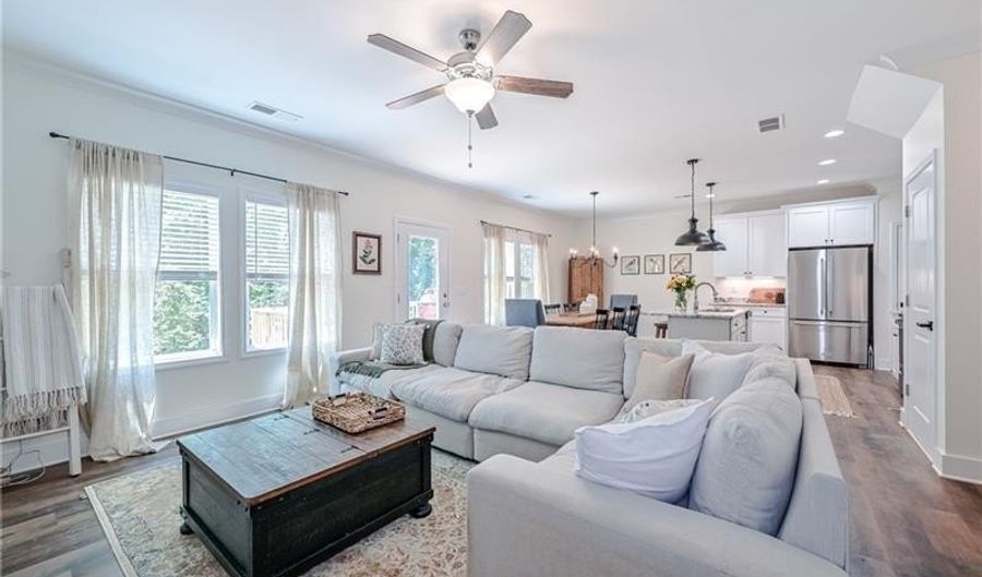 4935 Robinson Rd NW, Acworth, GA 30101 - 4 Beds, 3 Bath