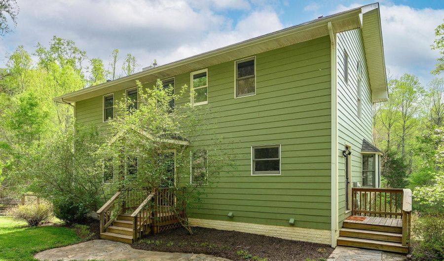 2557 CRAIGS STORE Rd, Afton, VA 22920 - 5 Beds, 3 Bath