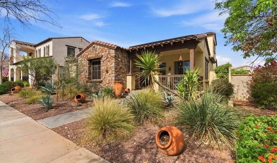20402 W SHADOW St, Buckeye, AZ 85396 - 4 Beds, 4 Bath