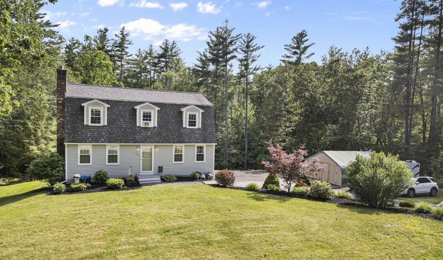 44 McQuade Brook Rd, Bedford, NH 03110 - 3 Beds, 4 Bath