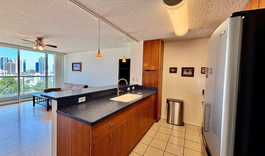 1448 Young St 1007, Honolulu, HI 96814 - 1 Beds, 1 Bath