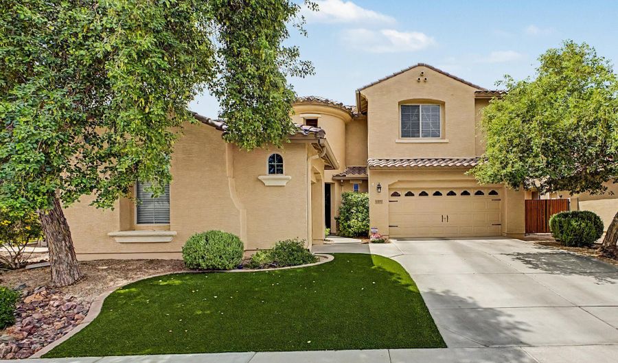 1577 W SWAN Pl, Chandler, AZ 85286 - 5 Beds, 4 Bath