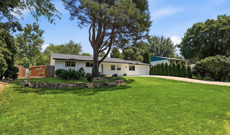 23650 Freezeout Rd, Caldwell, ID 83607 - 3 Beds, 2 Bath
