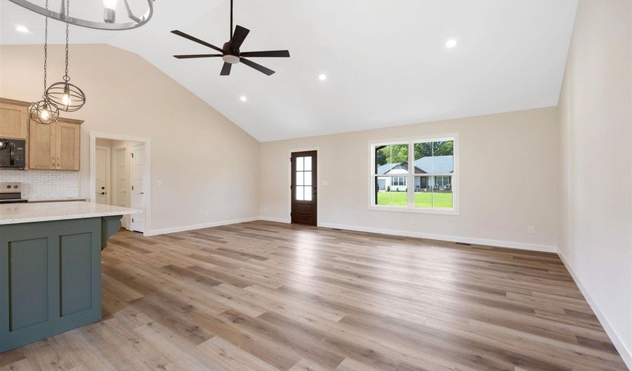 104 Virginia Dr, Auburn, KY 42206 - 3 Beds, 2 Bath