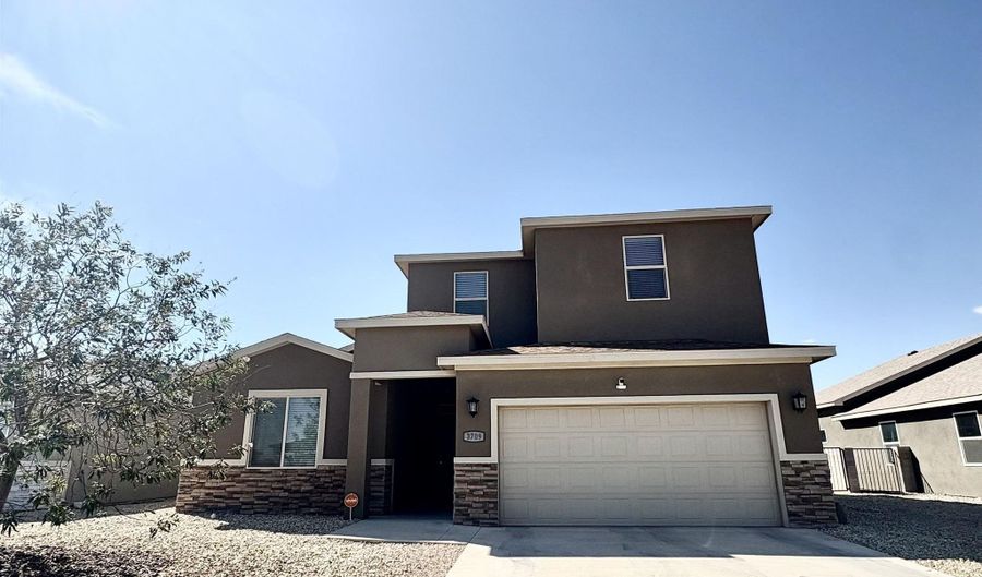 3709 Saguaro Dr, Carlsbad, NM 88220 - 4 Beds, 3 Bath