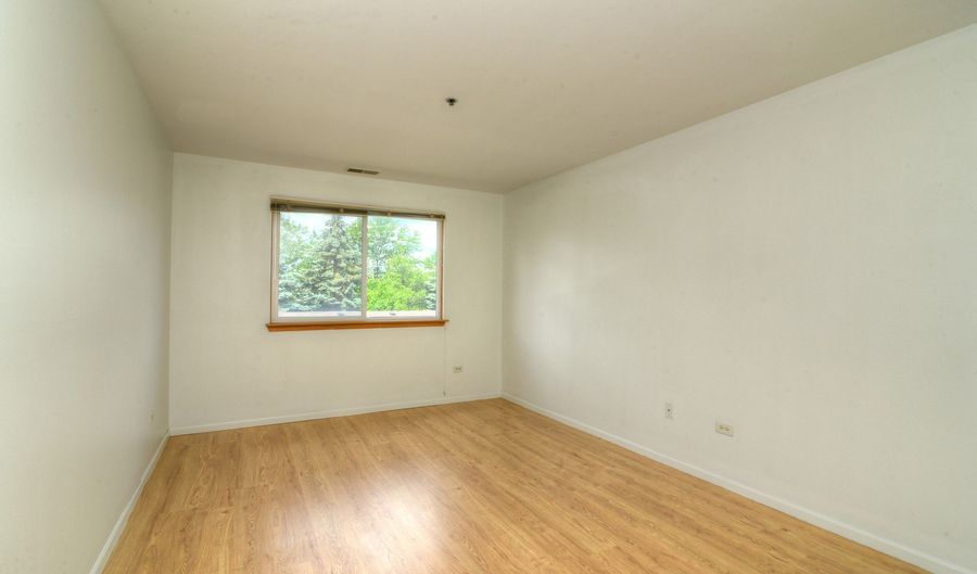 881 N Swift Rd 105, Addison, IL 60101 - 2 Beds, 2 Bath