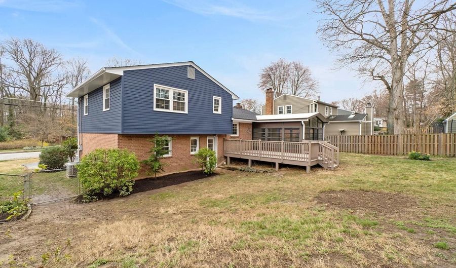 8404 CHERRY VALLEY Ln, Alexandria, VA 22309 - 3 Beds, 3 Bath