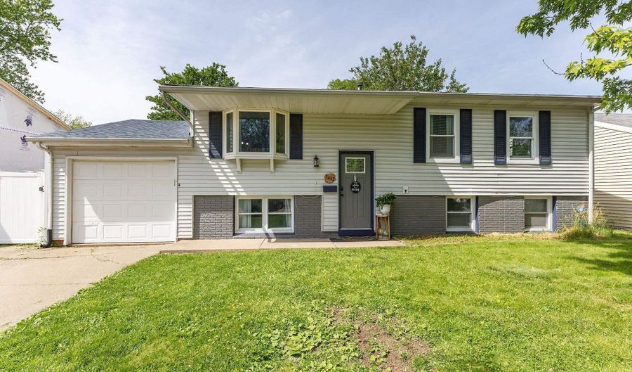 3402 W HAYES St, Davenport, IA 52804 - 4 Beds, 2 Bath