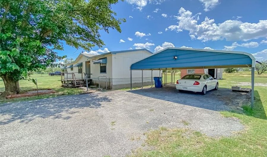 404 Spring Creek Rd, Abilene, TX 79601 - 3 Beds, 2 Bath