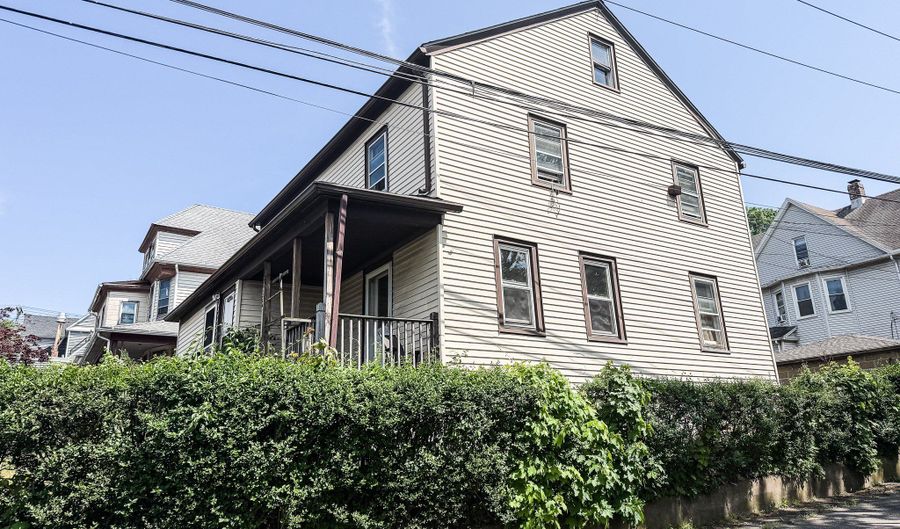 1384 Boston Ave, Bridgeport, CT 06610 - 3 Beds, 3 Bath