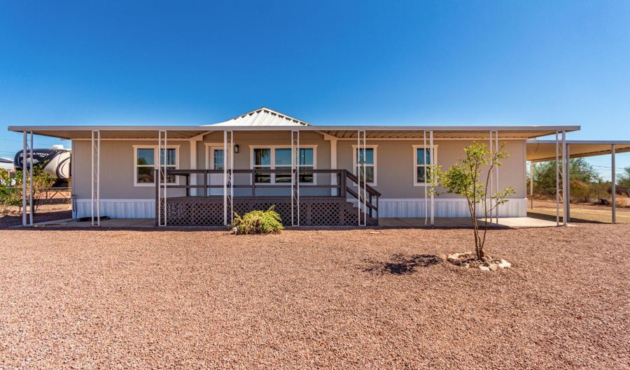 81 S TOMAHAWK Rd, Apache Junction, AZ 85119 - 3 Beds, 2 Bath