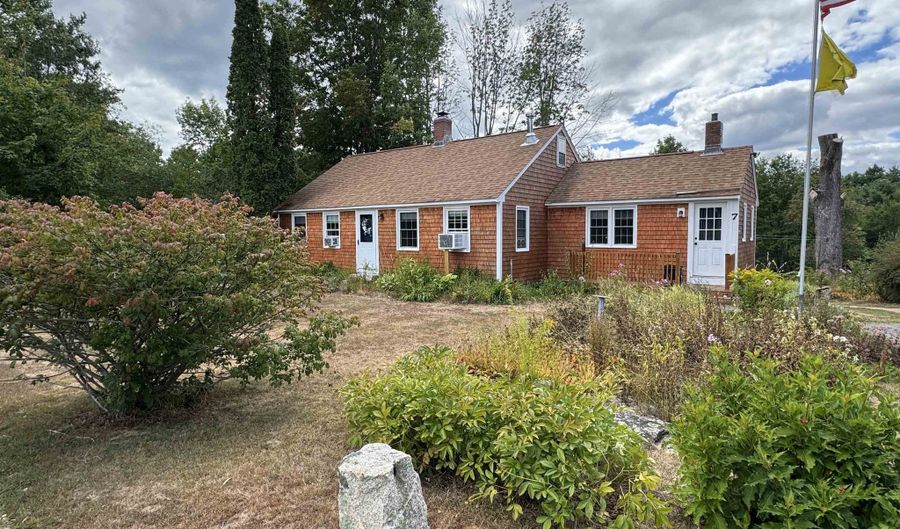 7 Garney Rd, Brookfield, NH 03872 - 2 Beds, 1 Bath