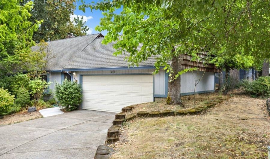 13489 APPLEGATE Ter, Oregon City, OR 97045 - 3 Beds, 2 Bath