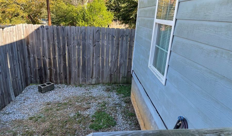 215 Hudson Rd, Aiken, SC 29801 - 2 Beds, 2 Bath