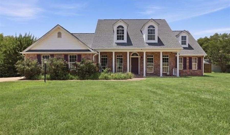 4321 S Bentley Rd, Atoka, OK 74525 - 4 Beds, 3 Bath
