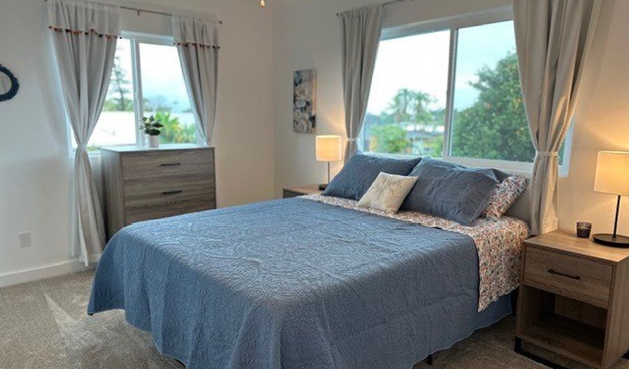 557 KUPULAU Rd, Hilo, HI 96720 - 5 Beds, 2 Bath