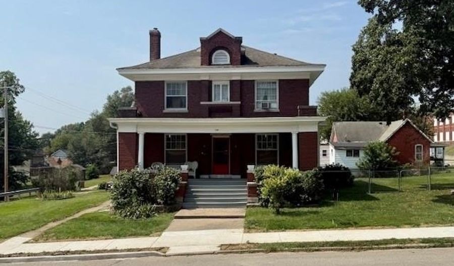 119 N 14th St, Atchison, KS 66002 - 4 Beds, 2 Bath