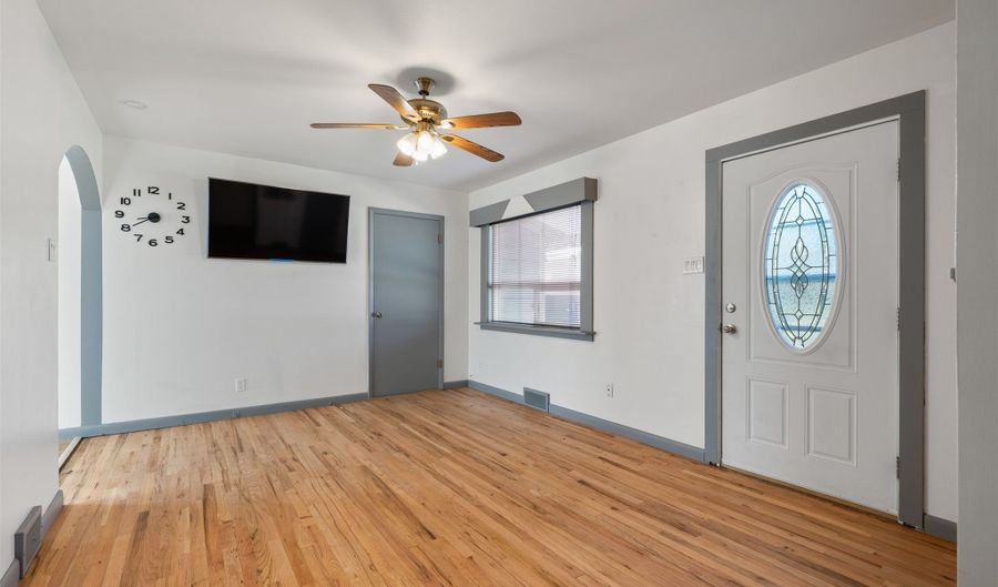1814 Hamburg Ave, Anaconda, MT 59711 - 2 Beds, 1 Bath