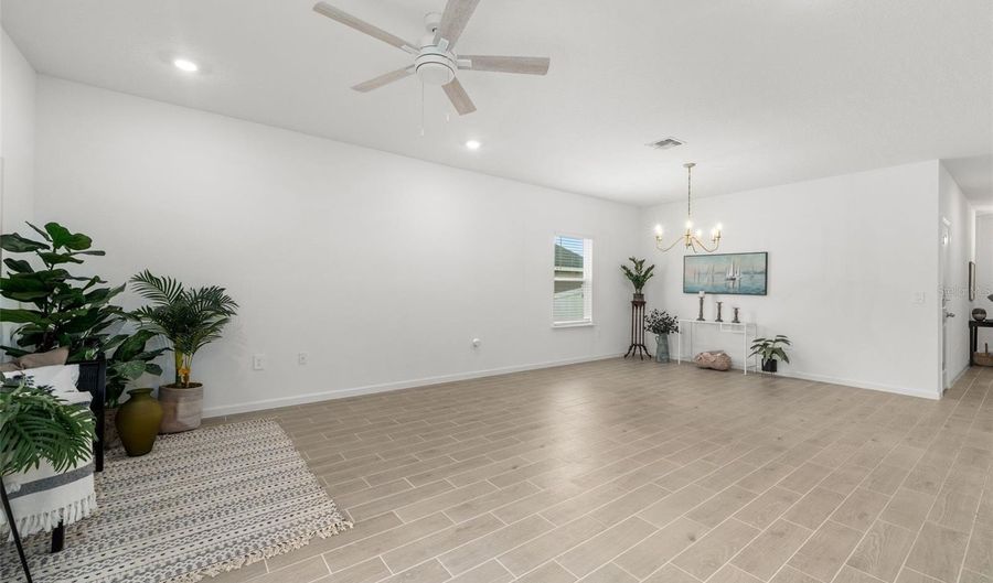 12568 NW 138TH Dr, Alachua, FL 32615 - 4 Beds, 3 Bath