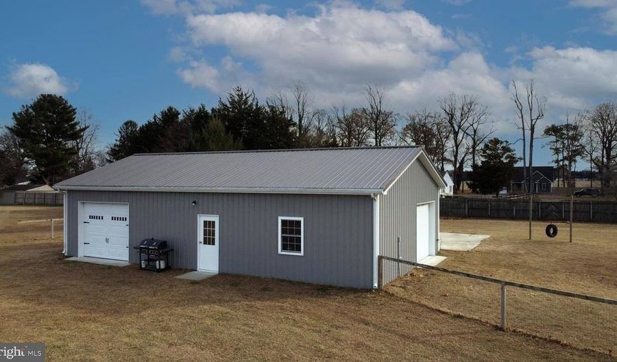 208 Fernwood Dr, Harrington, DE 19952 - 3 Beds, 2 Bath