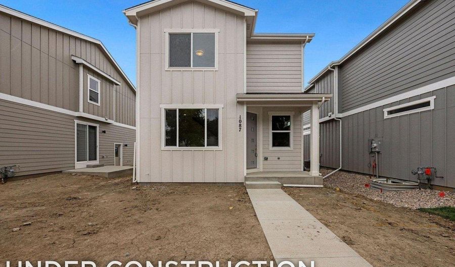 525 S 10th St, Berthoud, CO 80513 - 2 Beds, 3 Bath