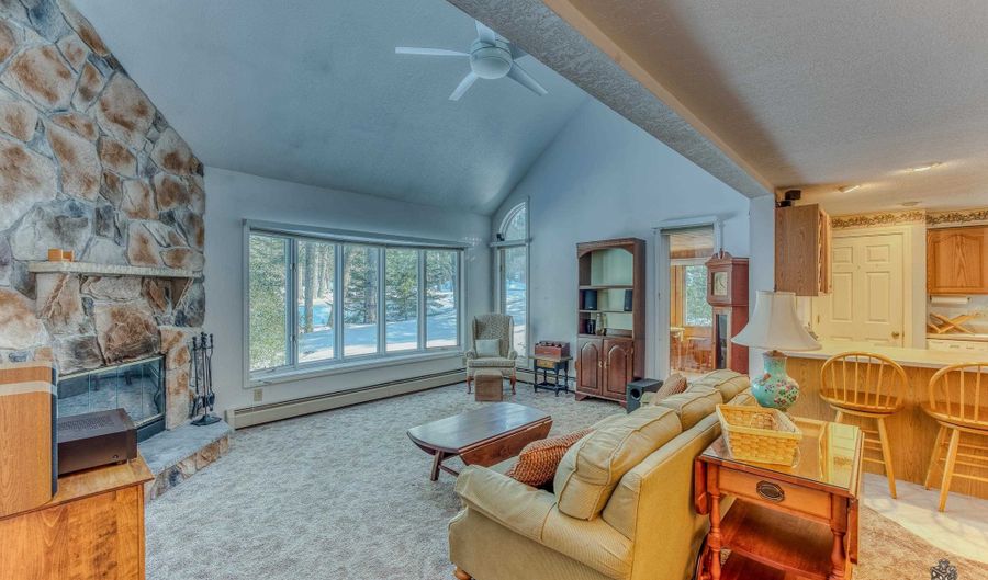 102 Longfellow Dr 102, Bethlehem, NH 03574 - 3 Beds, 2 Bath