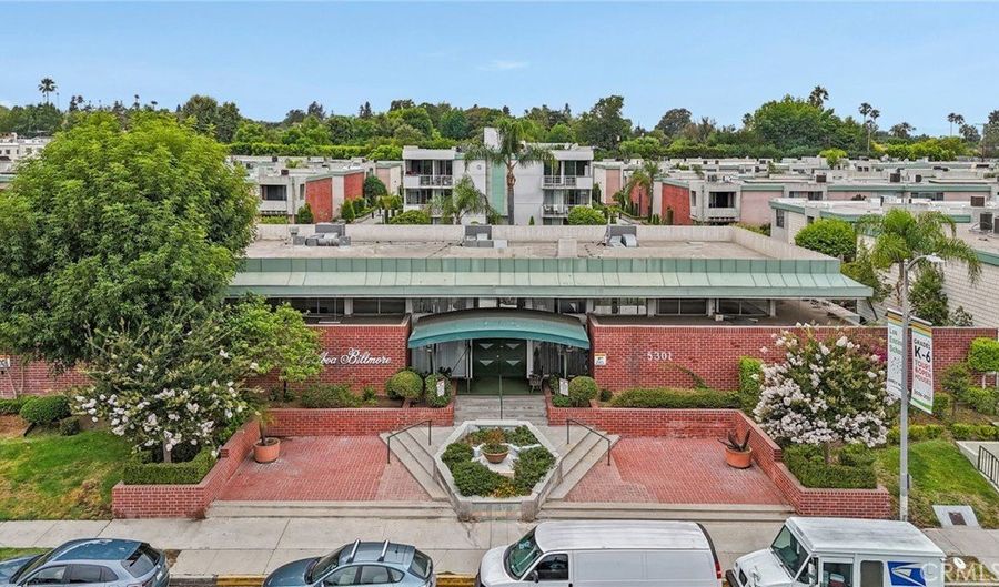 5301 Balboa Blvd D9, Encino, CA 91316 - 2 Beds, 2 Bath