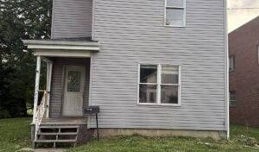 11661 Rockhill NE Ave, Alliance, OH 44601 - 2 Beds, 1 Bath