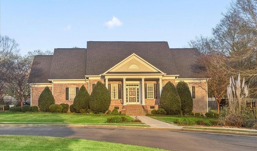 978 Hampton Ridge Cir NW, Arab, AL 35016 - 4 Beds, 4 Bath