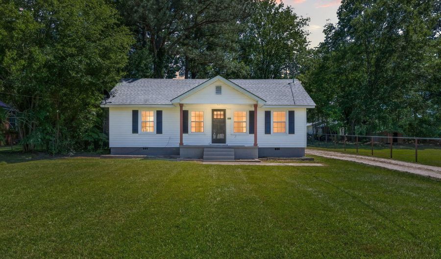 5887 Main St, Bailey, NC 27807 - 2 Beds, 1 Bath