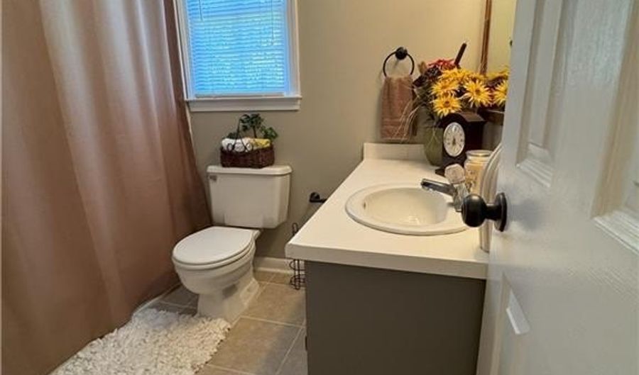 165 Shadow Moss Dr, Athens, GA 30605 - 2 Beds, 2 Bath