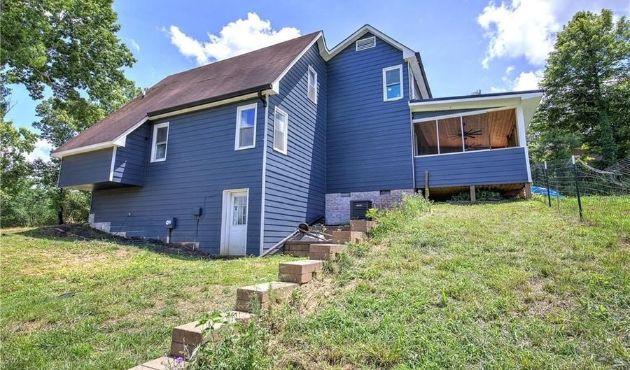 28 Adair Hollow Rd NW, Adairsville, GA 30103 - 4 Beds, 2 Bath
