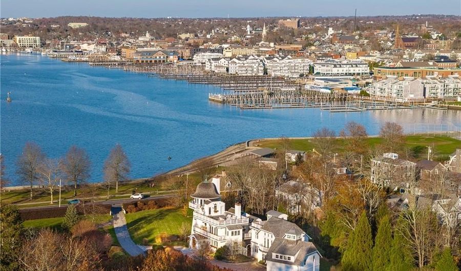 2 Harbor View Dr, Newport, RI 02840 - 4 Beds, 5 Bath
