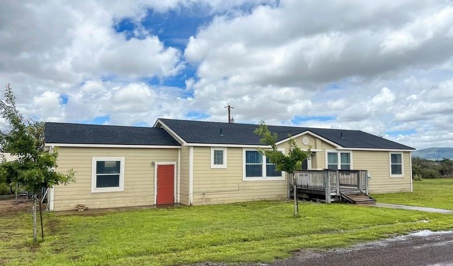 2401 Covey Ln, Alpine, TX 79830 - 4 Beds, 2 Bath