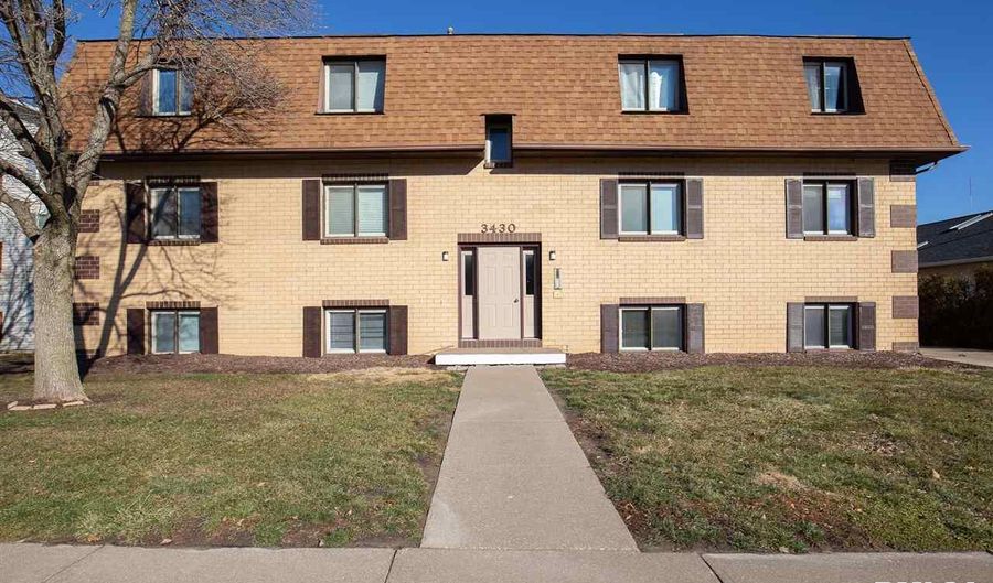 3430 HOLIDAY Ct, Bettendorf, IA 52722 - 1 Beds, 1 Bath