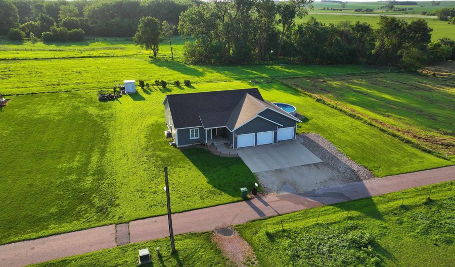 111 Arkansas Ave, Alton, IA 51003 - 5 Beds, 4 Bath