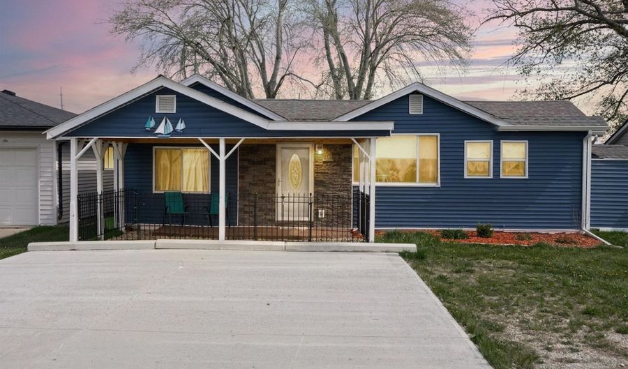 6334 Marina Dr, Algonac, MI 48001 - 3 Beds, 2 Bath