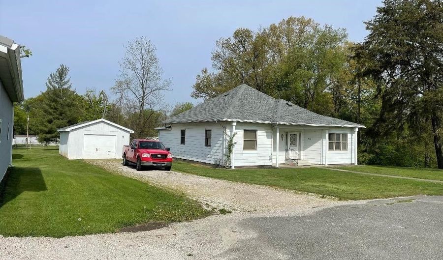 8925 S Section St, Dugger, IN 47838 - 2 Beds, 1 Bath