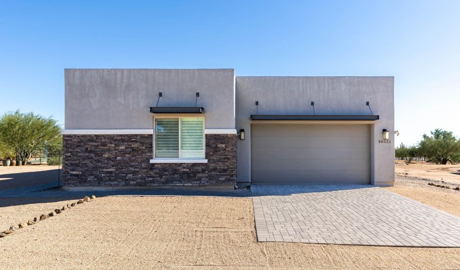 30321 N 56TH St, Cave Creek, AZ 85331 - 3 Beds, 3 Bath