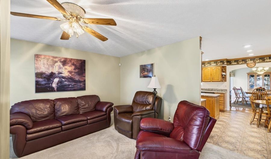 2783 W 275 S Rd, Bloomfield, IN 47424 - 4 Beds, 4 Bath