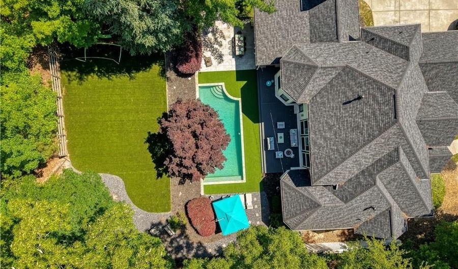 265 Oakhurst Leaf Dr, Alpharetta, GA 30004 - 5 Beds, 5 Bath