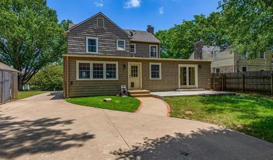 1401 SE Delaware Ave, Bartlesville, OK 74003 - 4 Beds, 4 Bath
