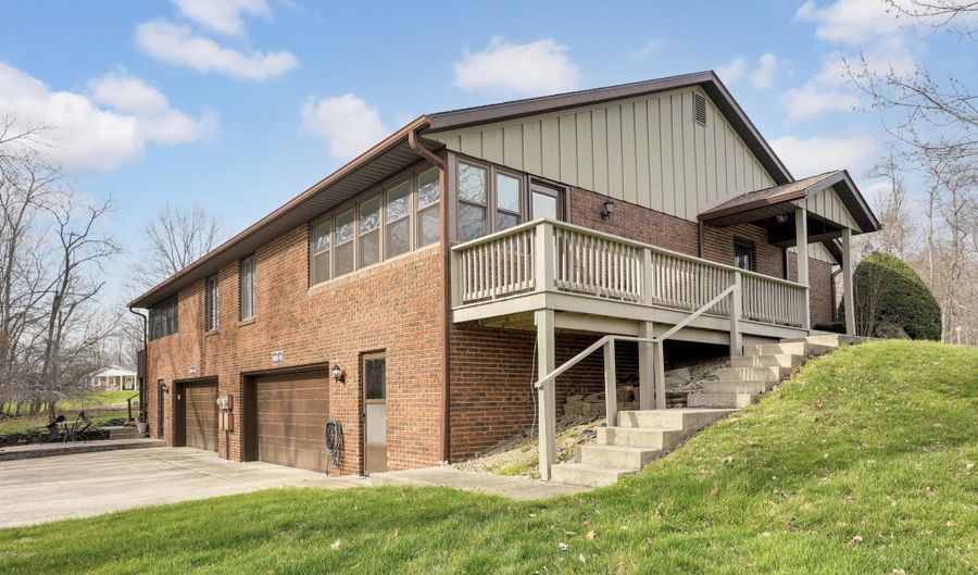 500 Greentree Dr 11, Bedford, IN 47421 - 2 Beds, 3 Bath