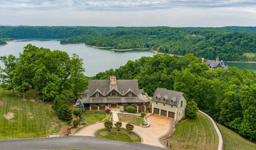 300 Eagle Point Dr, Albany, KY 42602 - 5 Beds, 4 Bath