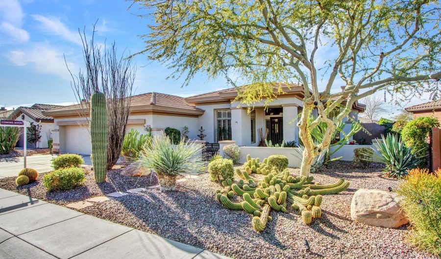 42047 N MOSS SPRINGS Rd, Anthem, AZ 85086 - 2 Beds, 3 Bath