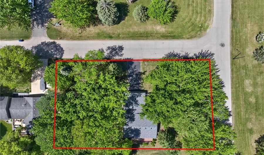 1802 Oak Knoll Dr NE, Alexandria, MN 56308 - 3 Beds, 2 Bath