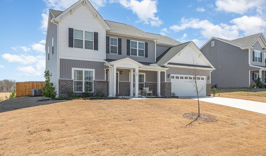 300 Rosewood Ln, Youngsville, NC 27596 - 5 Beds, 3 Bath