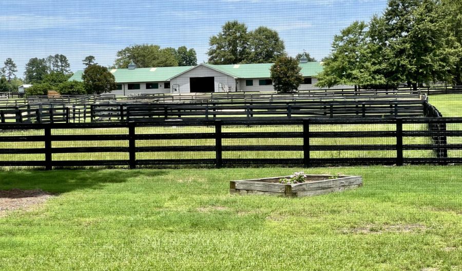 1024 Berkshire Ln, Aiken, SC 29805 - 3 Beds, 3 Bath