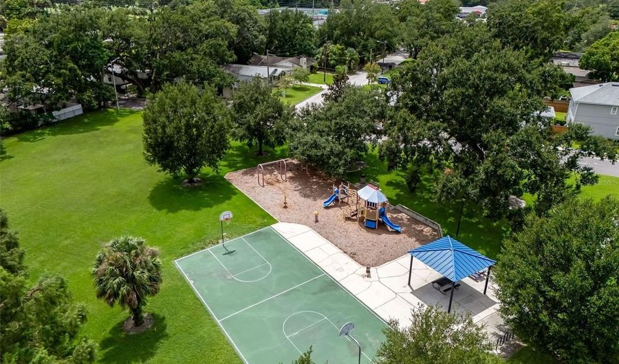 1605 FLORINDA Dr, Orlando, FL 32804 - 3 Beds, 2 Bath