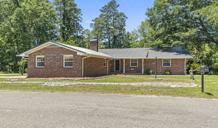 1043 S Main St, Aynor, SC 29511 - 4 Beds, 3 Bath